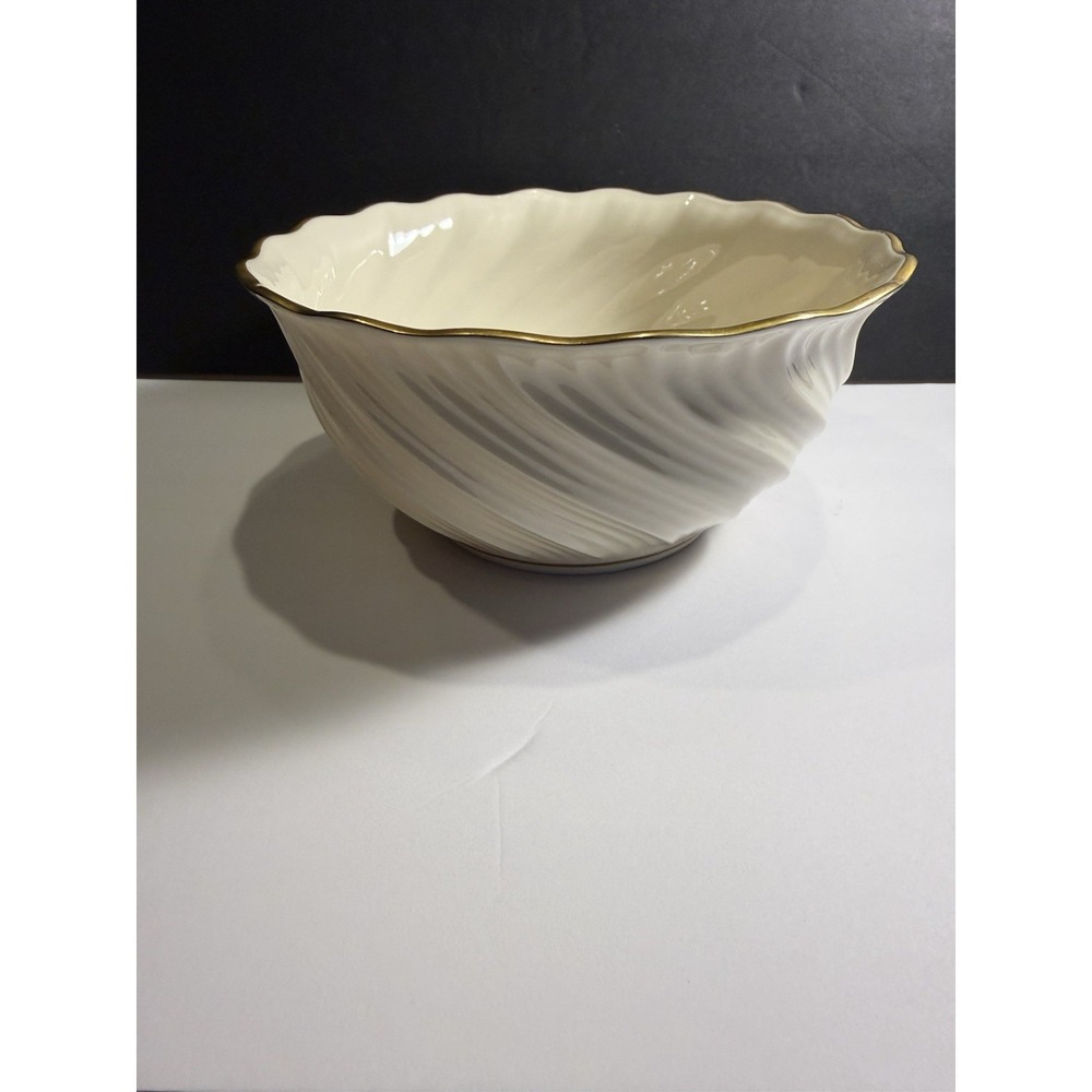 Lenox Richmond Collection 8"Serving Bowl Gold Trim Made In USA